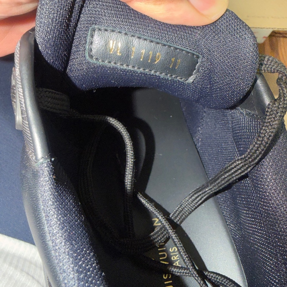Louis Vuitton Run Away Pulse Black Grey Monogram Sneaker VL1119 Mens 11 LV 12 US - Picture 7 of 9